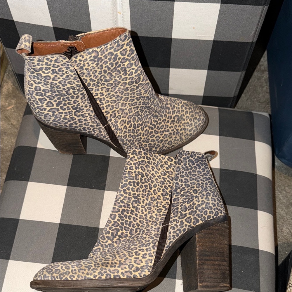 Lucky Brand Leopard Print Ankle Booties in Taupe and Black